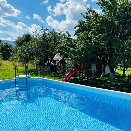 Villa Еко Дім З Соломи Solochyn Exterior foto