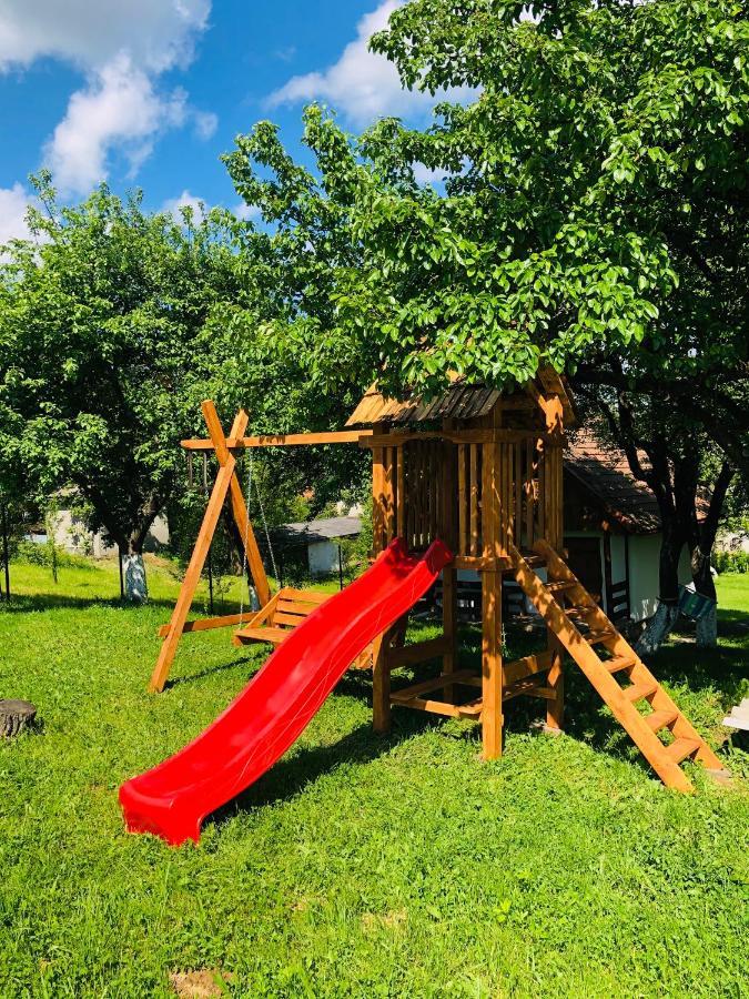 Villa Еко Дім З Соломи Solochyn Exterior foto
