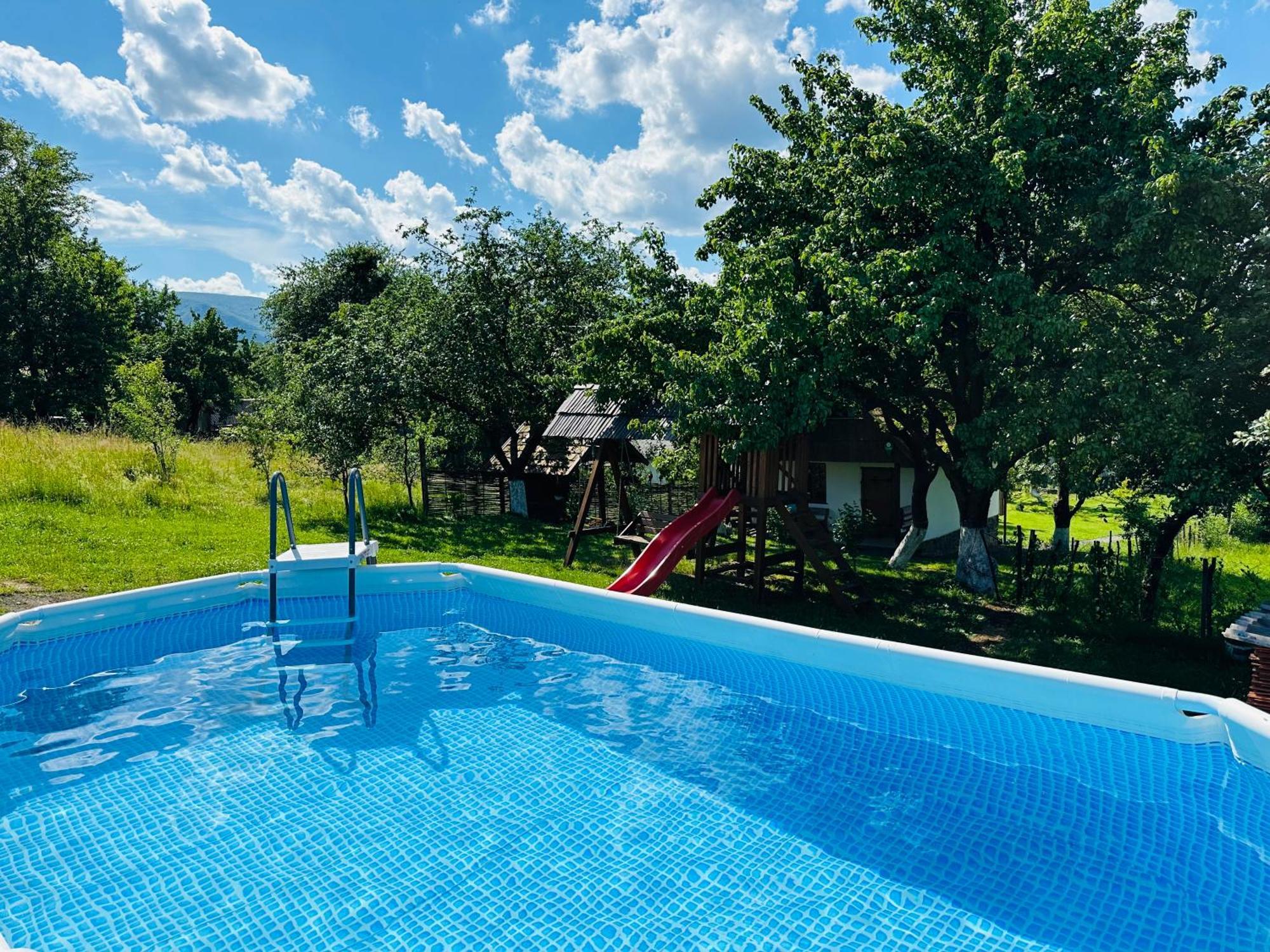 Villa Еко Дім З Соломи Solochyn Exterior foto