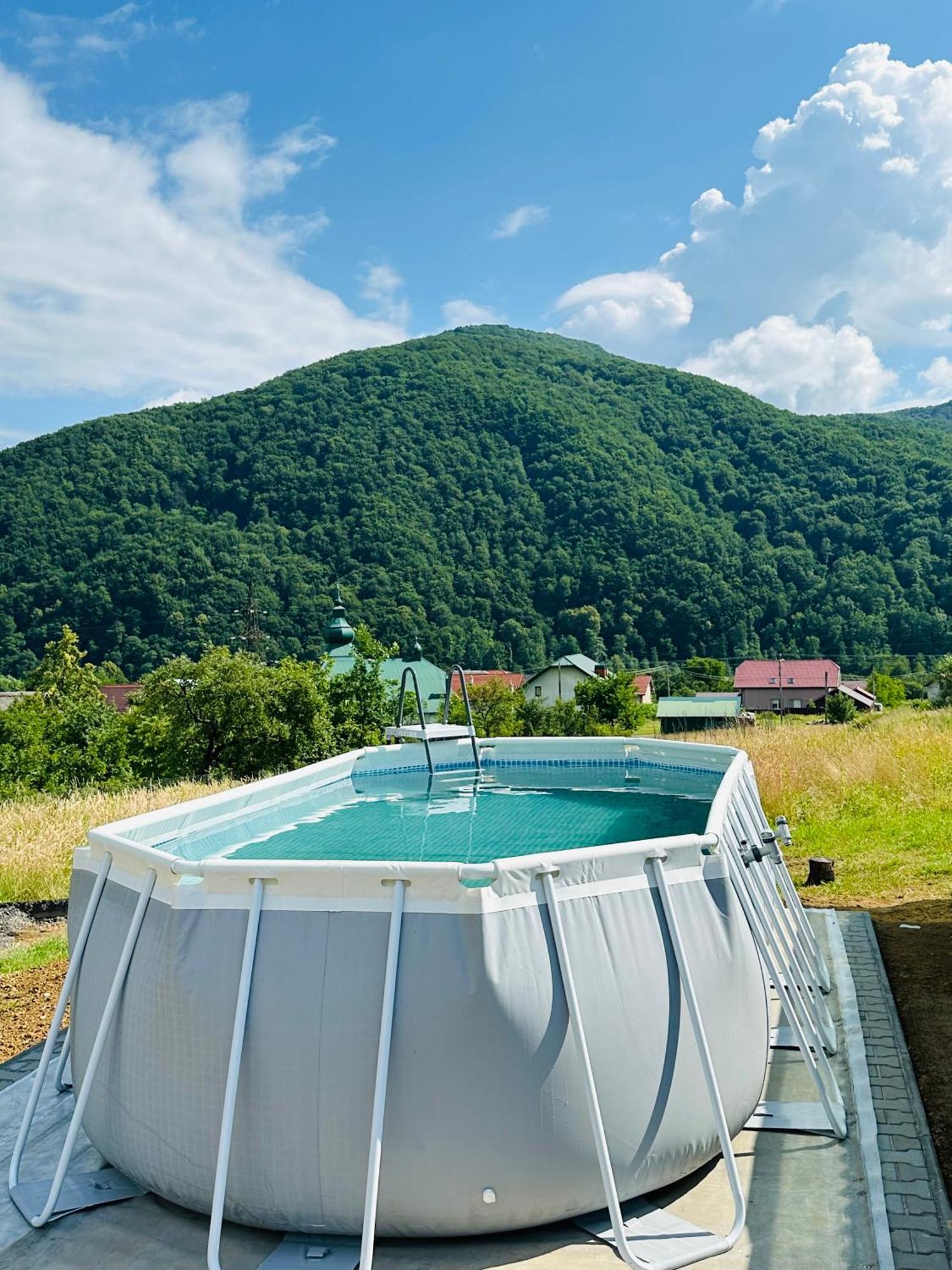 Villa Еко Дім З Соломи Solochyn Exterior foto